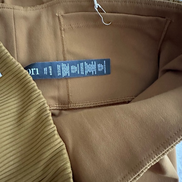 NWT-Vuori Tan Leggings High Waisted Breathe Interlock Fabric Performance Fit - Picture 8 of 11